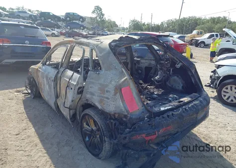 2018 Audi Q3 2.0T Sport Premium z USA, uszkodzony, nr VIN WA1HCCFSXJR033163